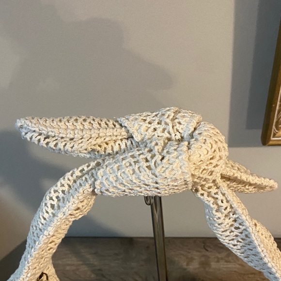 Antik Kraft NWT Cream Knitted Floral Design Shoulder Bag Tie Strap Detail - Picture 7 of 10